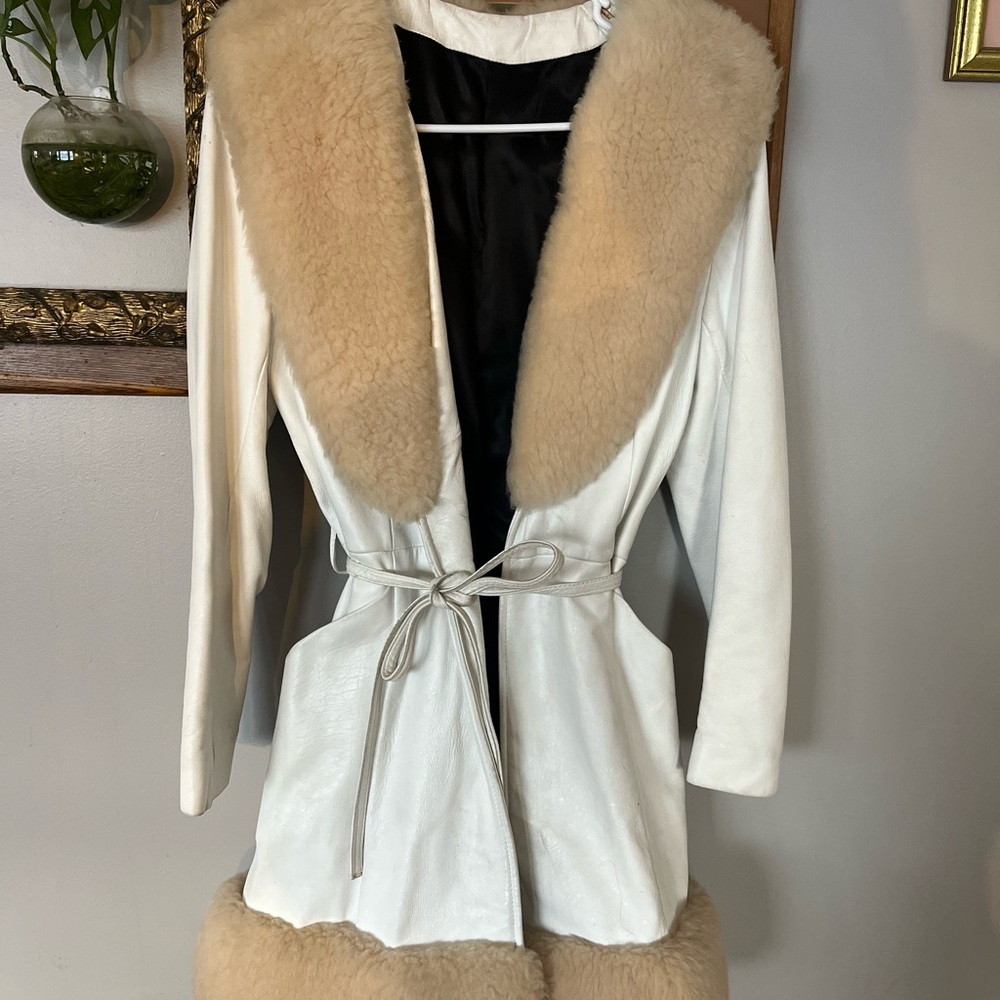 Elegant White Coat with Tan Fur Trim